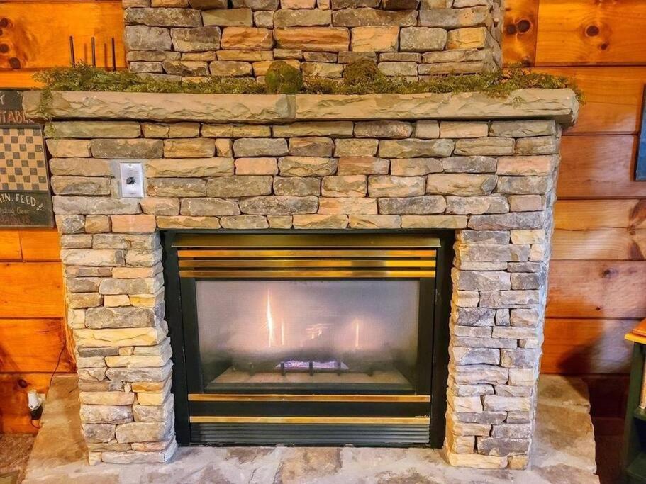 Do Not Disturb - Pigeon Forge Smoky Mountain Studio Cabin, Hot Tub, Fireplace Dış mekan fotoğraf